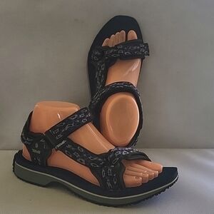 NEW - TEVA SANDAL@ WITH‎ HOOK & LOOP CLOSURE (sz 7)